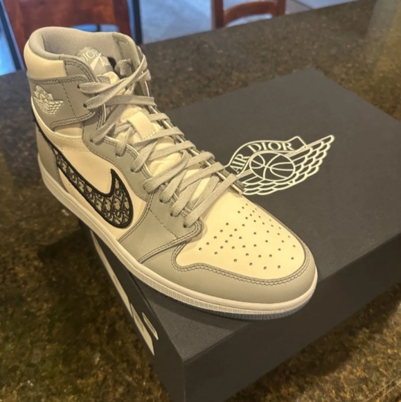 Jordan 1 high Dior - Picture 3 of 4